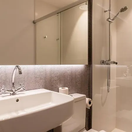 Newly Opened Central Suites! By Santiago サン・セバスティアン